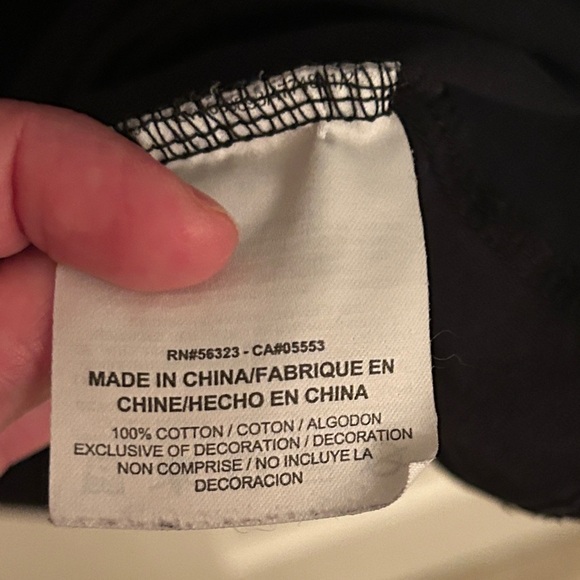 Jordan Kids Navy Blue Tee with Blue 'North' Graphic, Size Youth  M - Picture 6 of 7